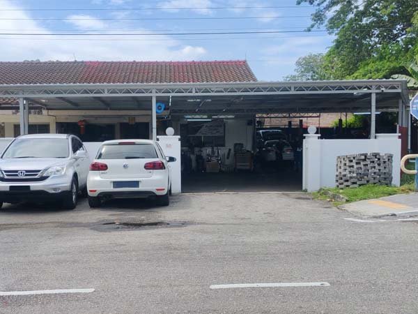 WOLFSBURG AUTO GARAGE